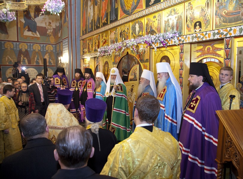 Святейший Патриарх Кирилл совершил освящение храма Сошествия Святого Духа